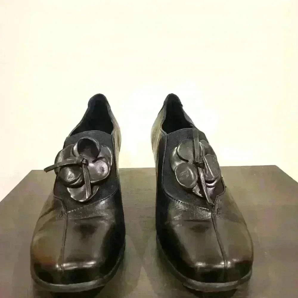 ARNOLD CHURGIN leather ankle  booties. Size 39 (8.5-9) - Picture 3 of 10